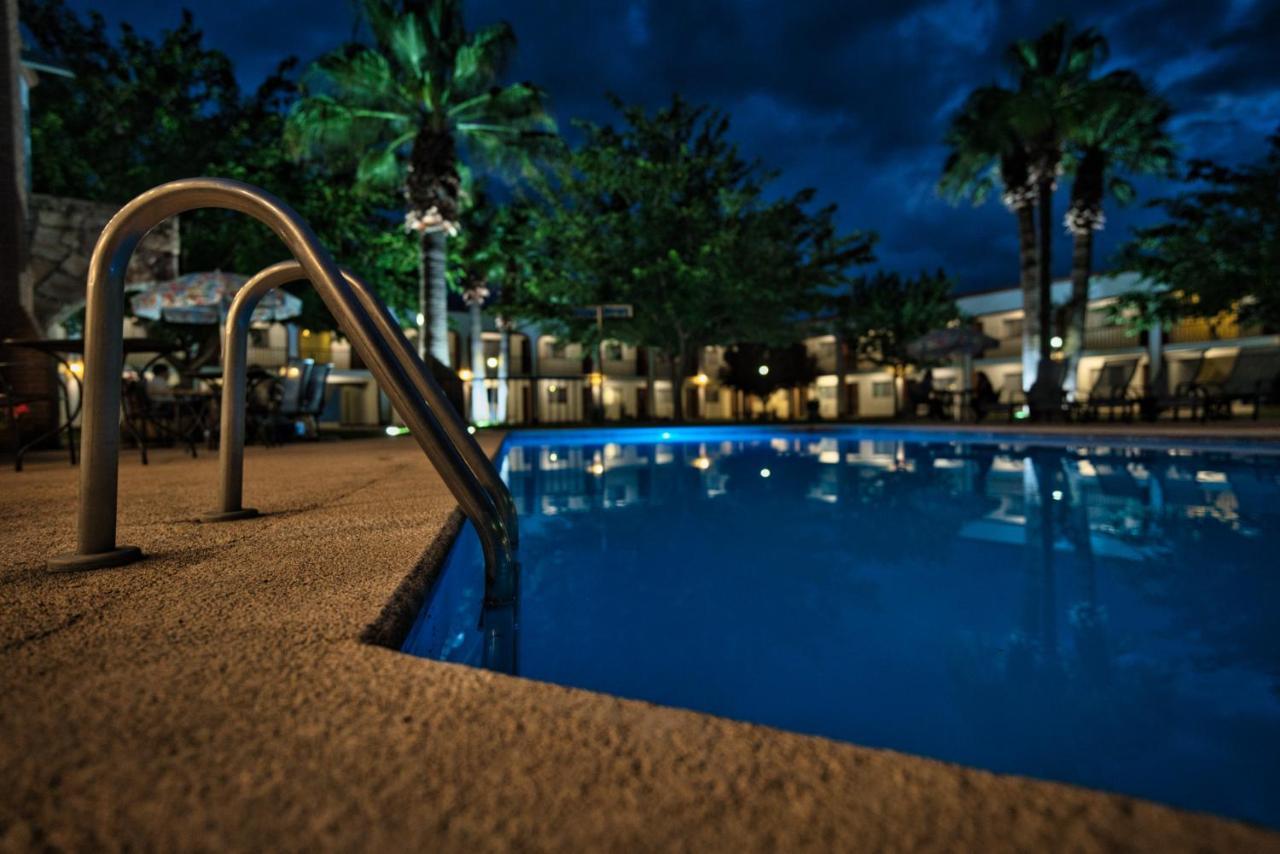 Hotel Hacienda Nuevo Casas Grandes Luaran gambar