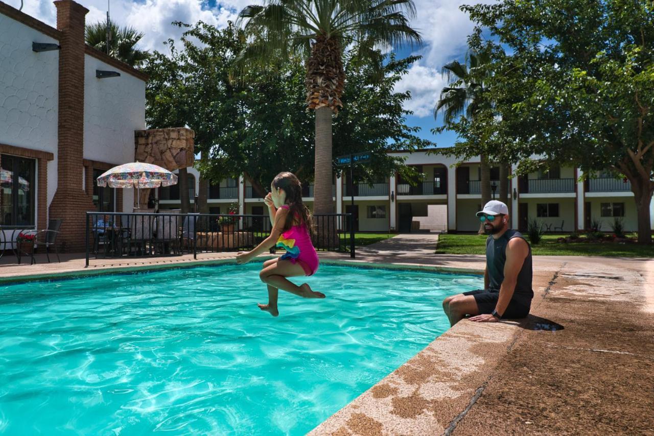 Hotel Hacienda Nuevo Casas Grandes Luaran gambar