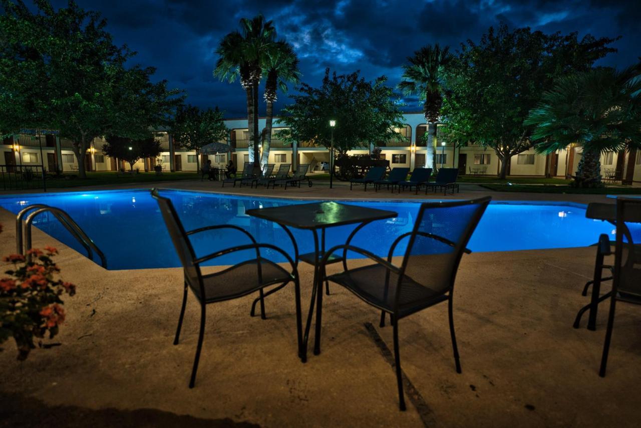 Hotel Hacienda Nuevo Casas Grandes Luaran gambar