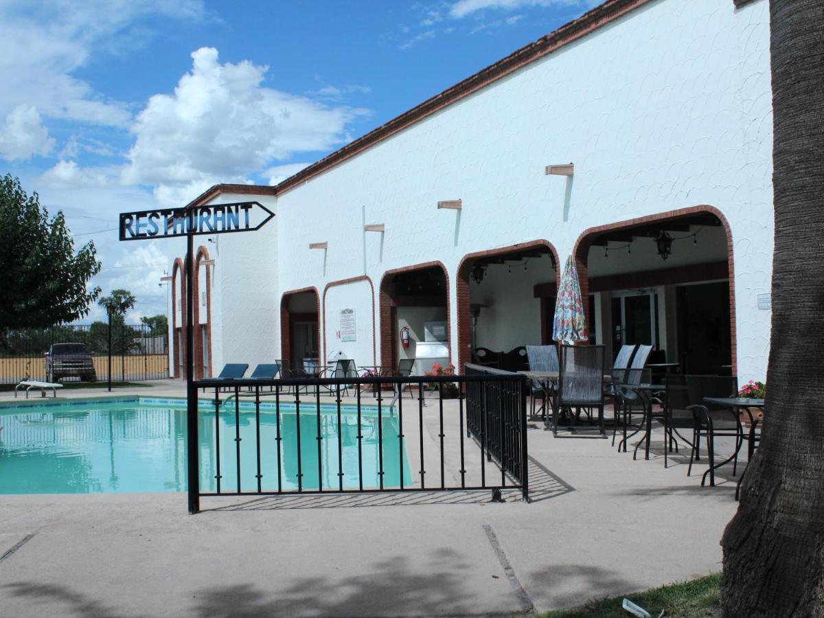 Hotel Hacienda Nuevo Casas Grandes Luaran gambar
